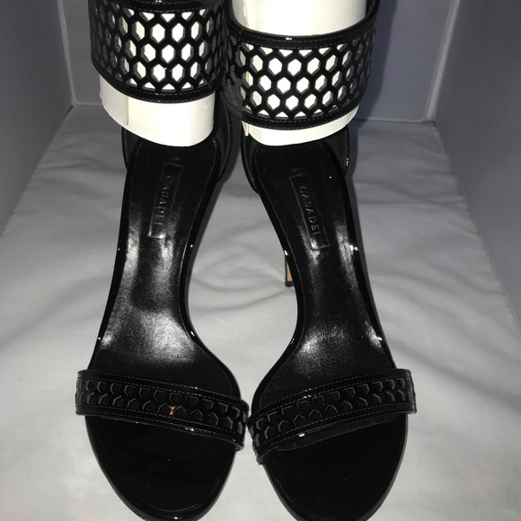 Casadei shoes size 9 with extra heel tips. - Picture 4 of 5
